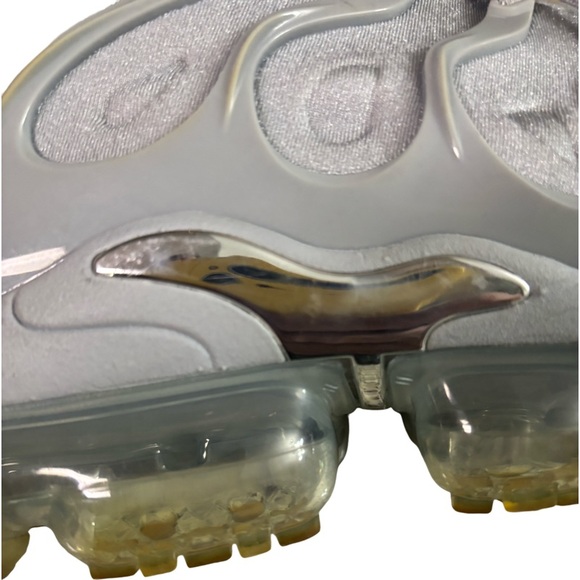 Nike Air Vapormax Plus Wolf Grey Dark Grey 924453-005 Size 10 main image 5